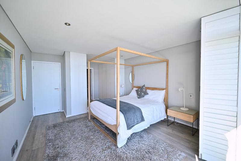 To Let 3 Bedroom Property for Rent in Dolphin Beach Western Cape